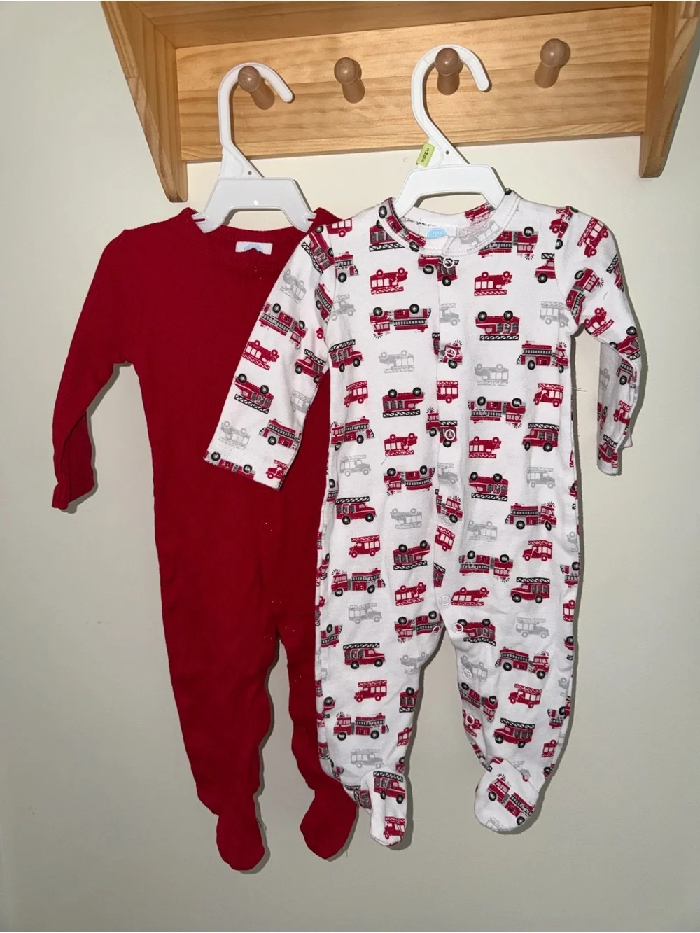 NWOT 0-3 Month Sleep n Play Fire Truck Print One-Piece Pajama - Red/White